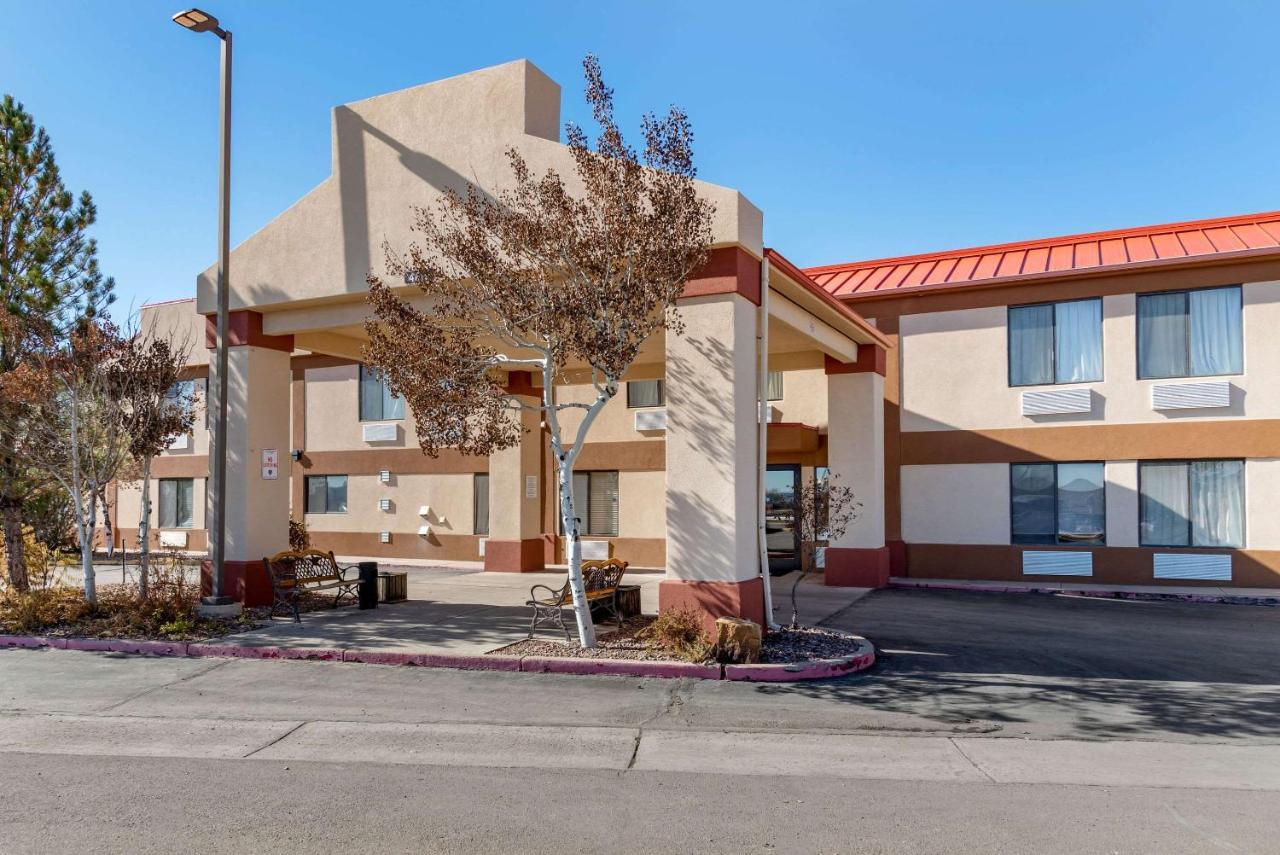 Econo Lodge Pueblo Zewnętrze zdjęcie