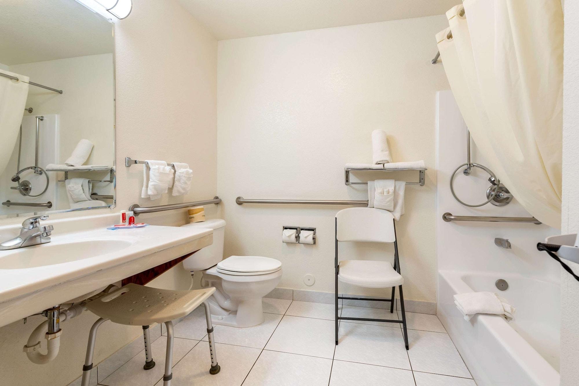 Econo Lodge Pueblo Zewnętrze zdjęcie