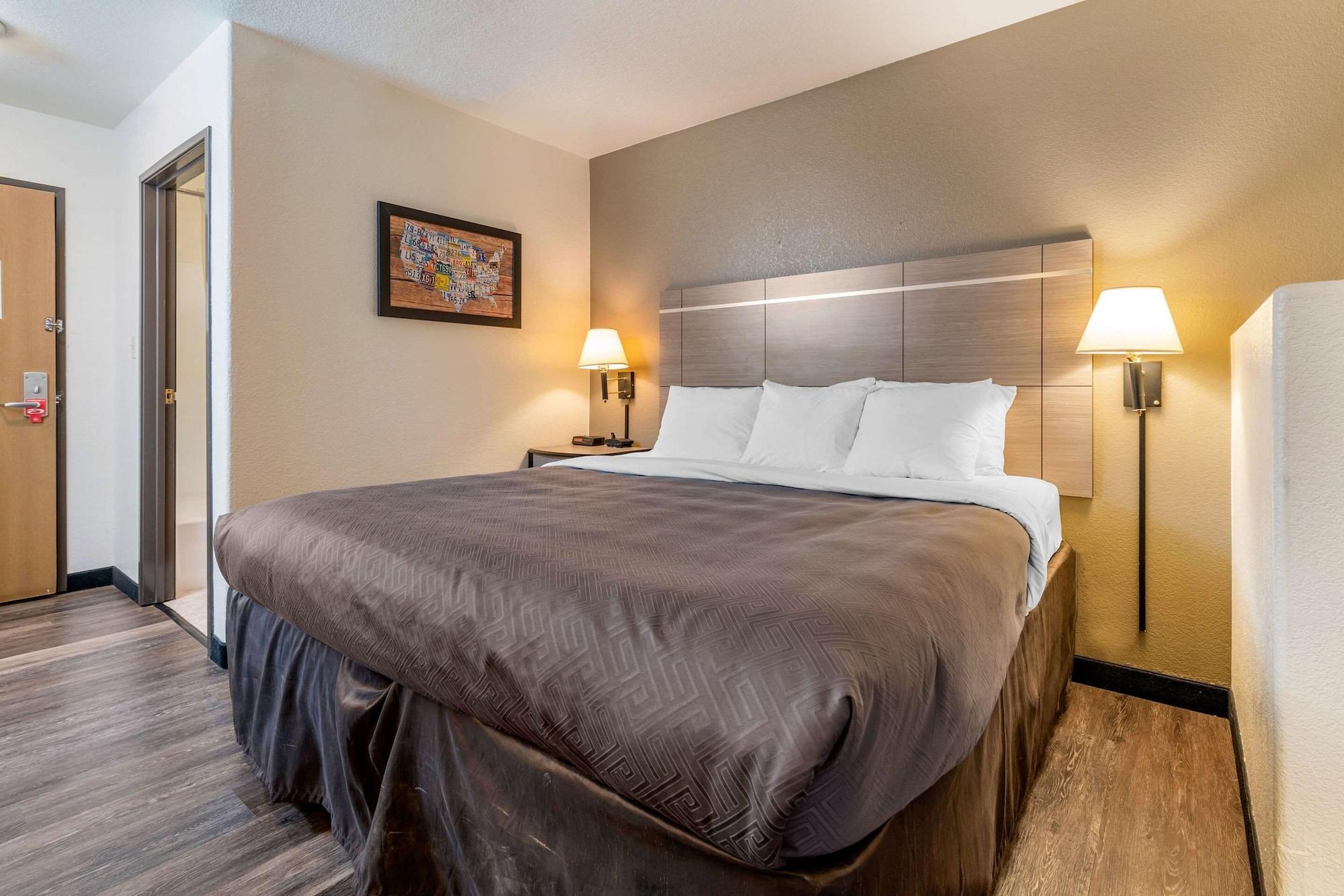 Econo Lodge Pueblo Zewnętrze zdjęcie