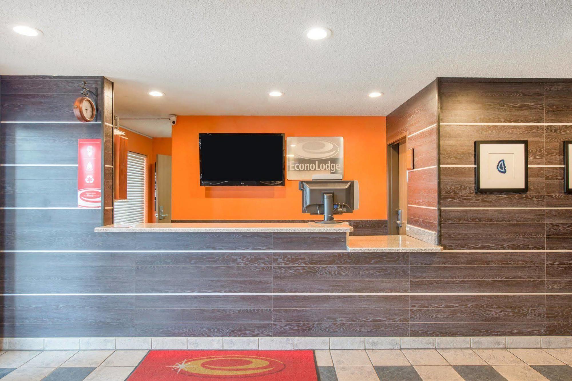 Econo Lodge Pueblo Zewnętrze zdjęcie