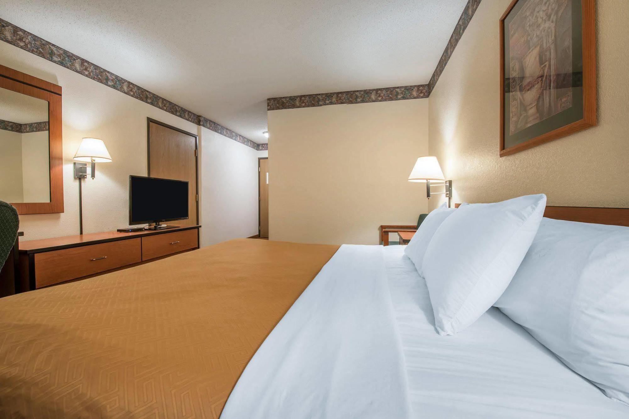 Econo Lodge Pueblo Zewnętrze zdjęcie